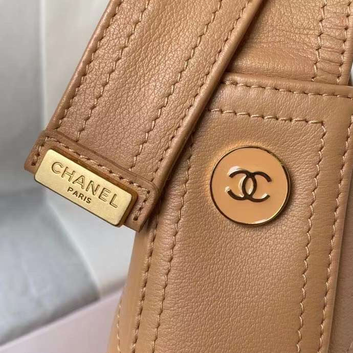  women's handbag, spacious design, view 6