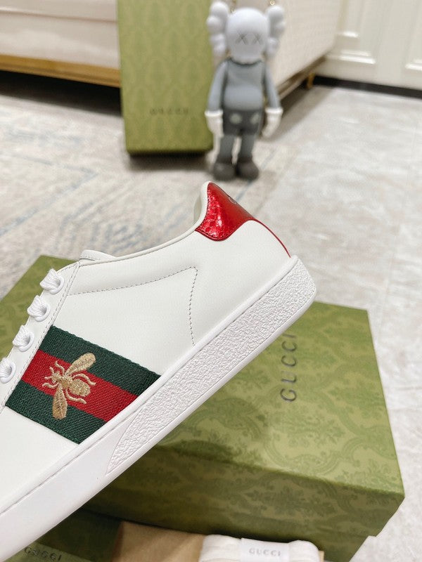 Gucci two-tone luxury sneakers view 5 breathable knit upper