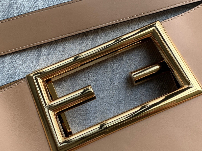 Ziva's Charm handbag – product shot (10cm*20cm*17.5cm)