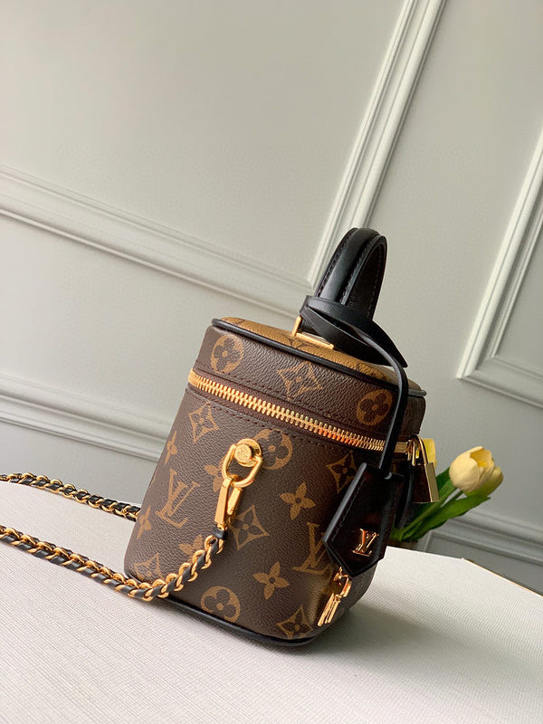 Back view of refined classic women's handbag – women's premium purse