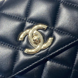  women's handbag, versatile design, view 3