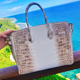  Smart structured bag carried on shoulder