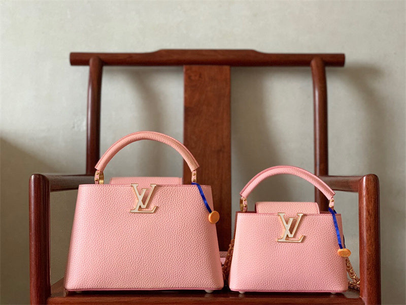  shoulder bag interior and compartment view
