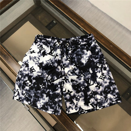 Full styled look of Louis Vuitton cotton t-shirt with label-forward styling