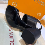 Back view of Louis Vuitton luxury piece style No.050
