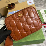Handle and strap detail of refined premium women's handbag – women's statement bag