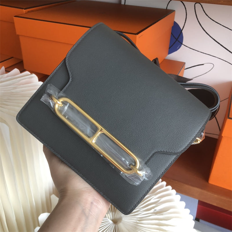  structured bag interior and compartment view 9