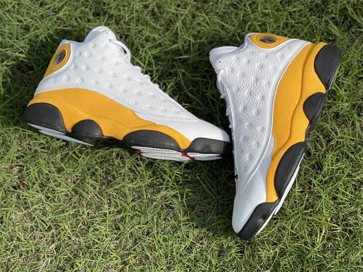Nike Men's & Women's Designer Low-Top Shoes — Style 233 detail view