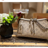  structured bag interior and compartment view 21