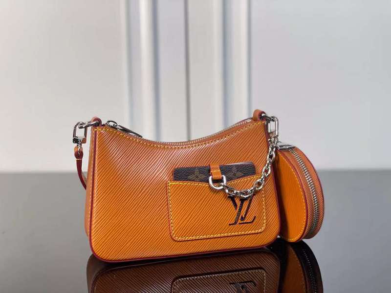 Interior view of everyday-luxe chic women's handbag – women's everyday handbag
