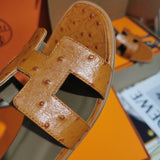 Hermès Burgundy Slide Sandals - Toe Detail View