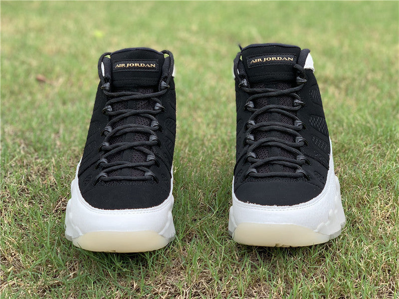 Nike Men's & Women's Designer Street Sneakers — Style 074 angle view