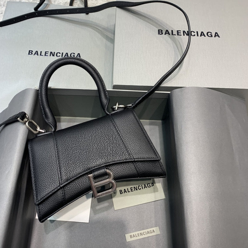 Sleek Premium PU Leather Handbag - Polished Finish | Women's Premium Handbag #671 - front view (image 1) of designer-inspired handbag