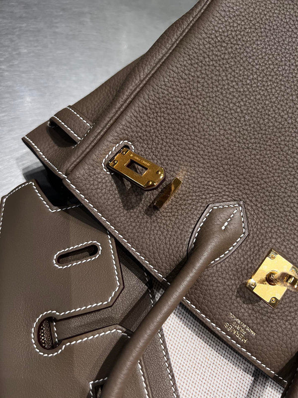 Everyday-Ready bag shown from front angle