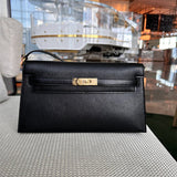  satchel close-up of hardware and finish 11