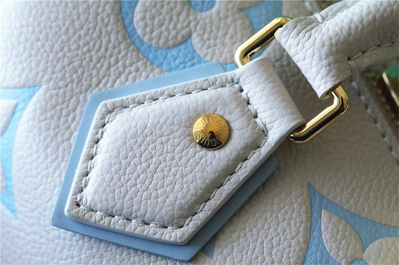  Refined top-handle bag carried on shoulder 16