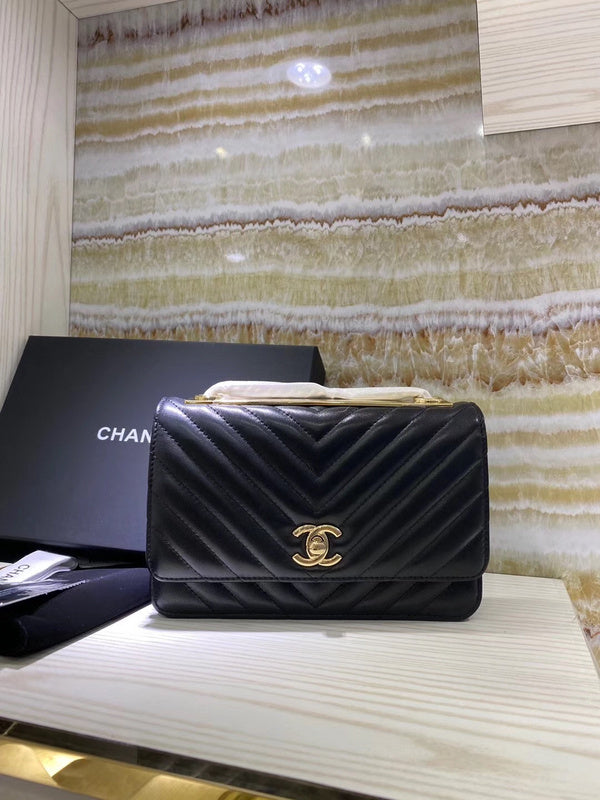 Zivas Charm Effortless Elegance Fashion Handbag (Everyday Luxury Essential) – Back View