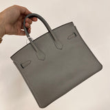  signature shopper bag detail view showing craftsmanship