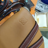 Ziva's Charm handbag – close-up view (20cm*19cm*11cm)