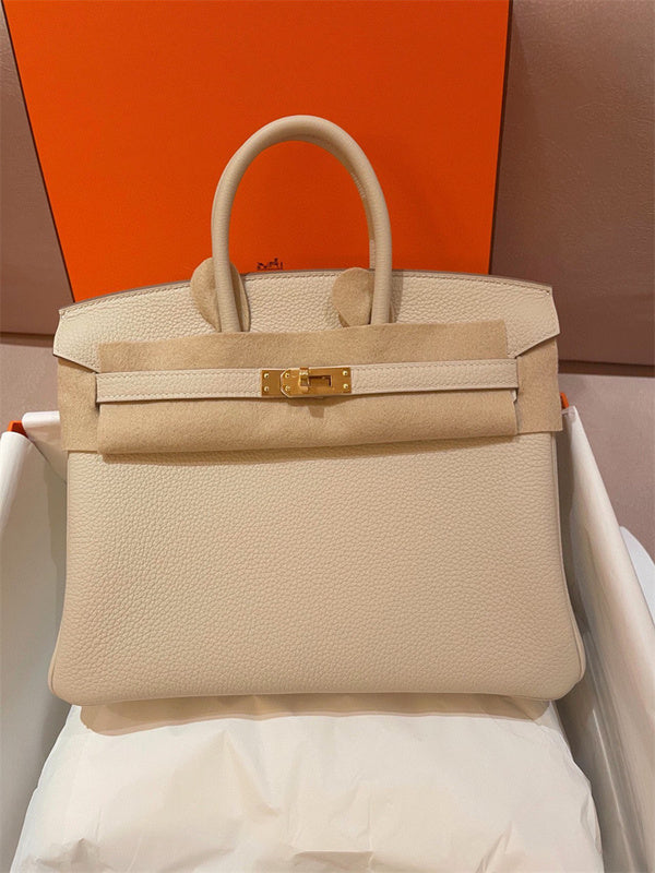  Statement shopper bag front view