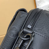  signature everyday bag detail view showing craftsmanship 20