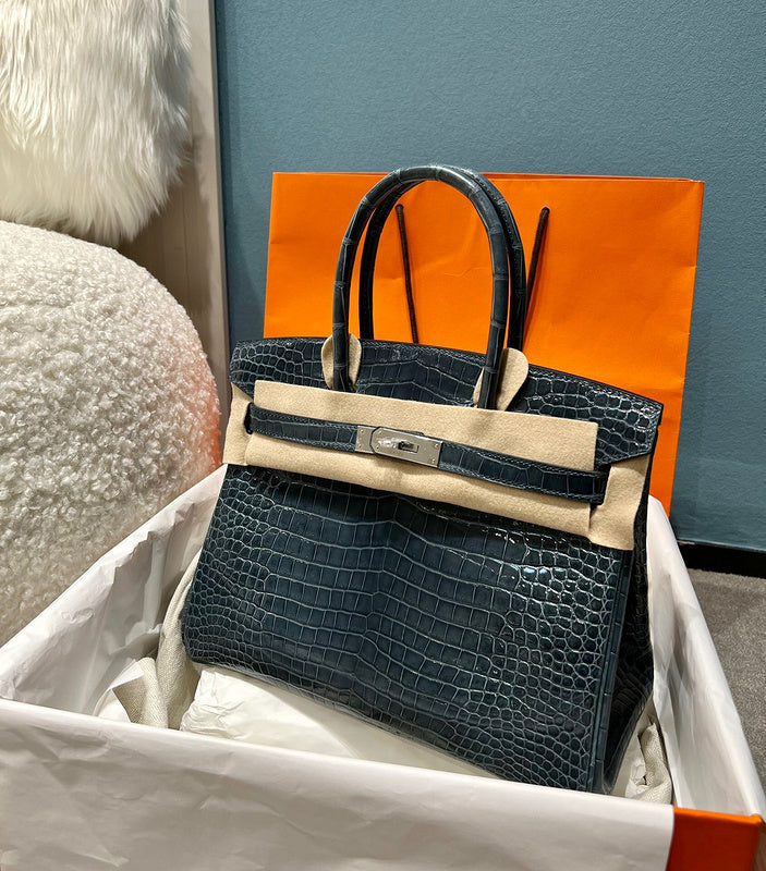 Effortless bag women's premium everyday handbag