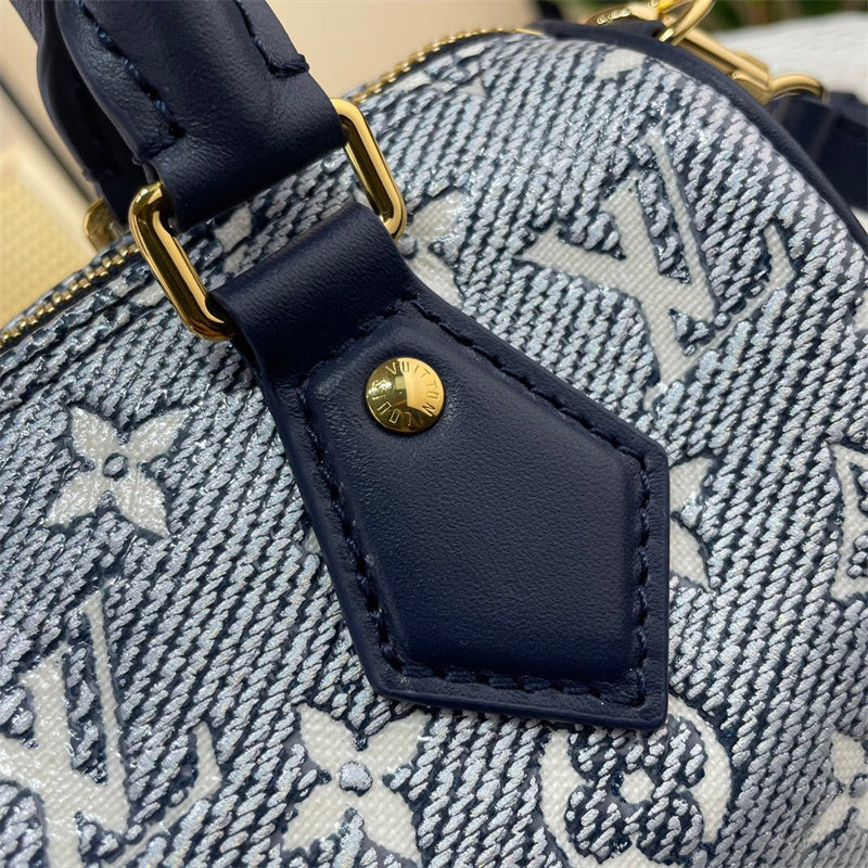  Clean-Lined top-handle bag front view 7
