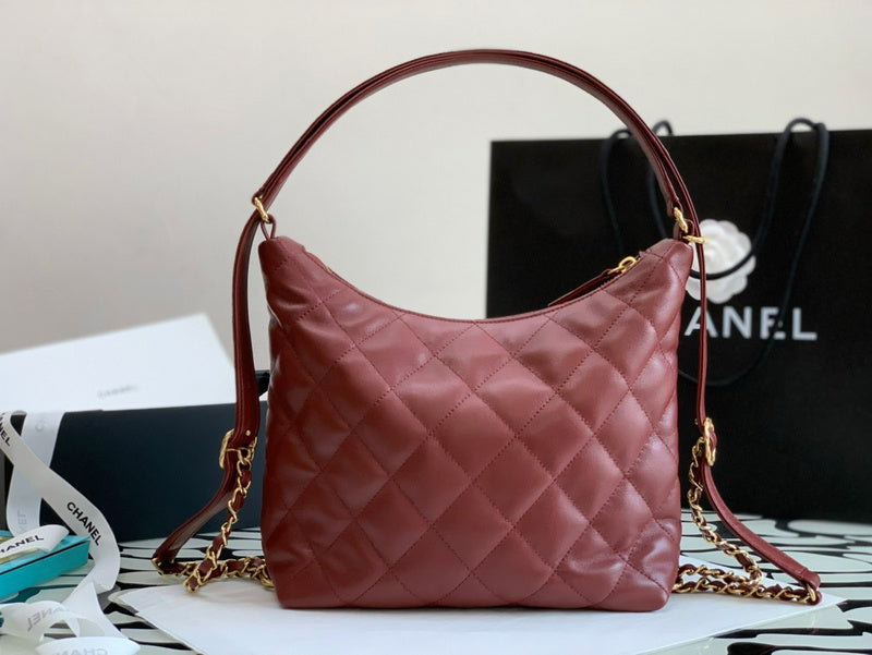 Zivas Charm Contemporary Flair Designer Handbag (Polished Everyday Piece) – Close-Up Detail