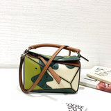 Ziva's Charm handbag – detail view (18cm*11cm*7.5cm)
