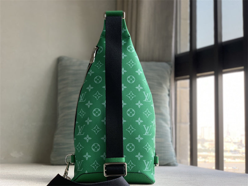  Everyday handbag carried on shoulder