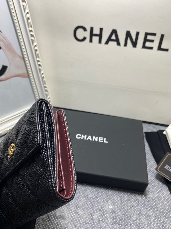  handbag, compact everyday style, image 2