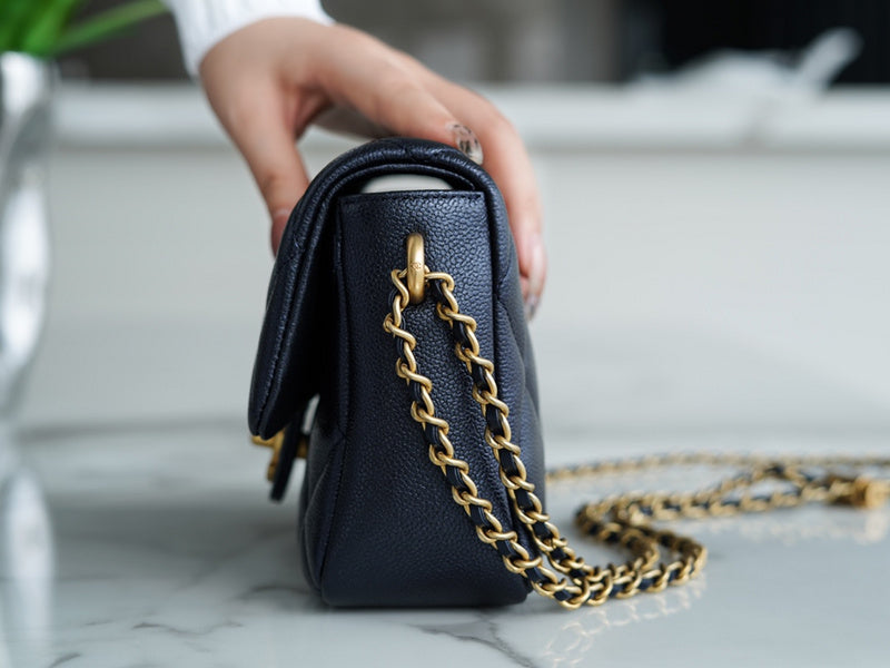  women's handbag, mid design, view 7