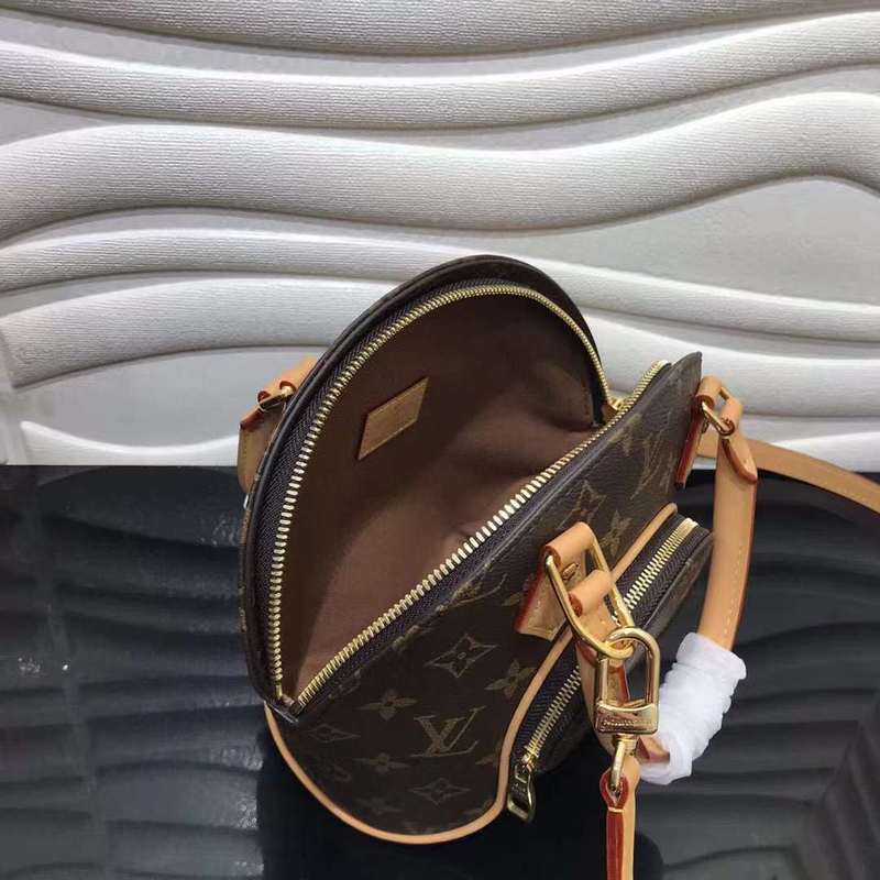 Front view of chic premium women's handbag – women's everyday handbag