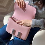 Streamlined handbag styled for everyday wear