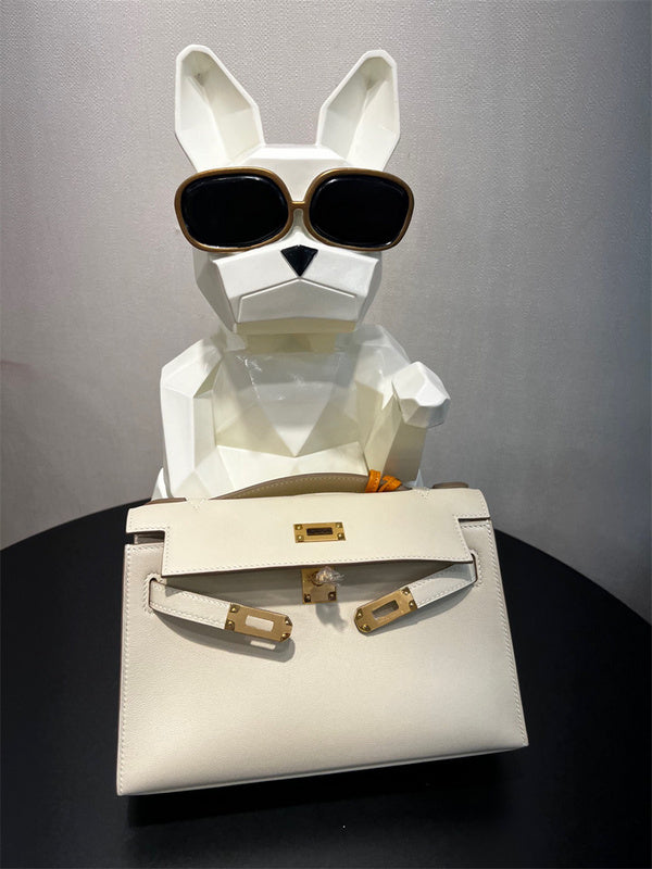  signature crossbody bag styled with outfit 12