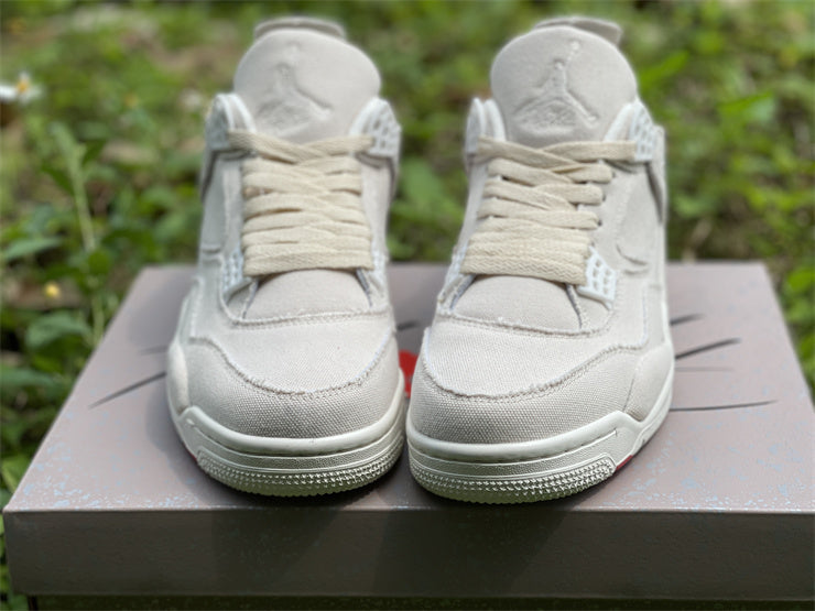 Nike Men's & Women's Premium Low-Top Trainers — Style 241 hardware detail