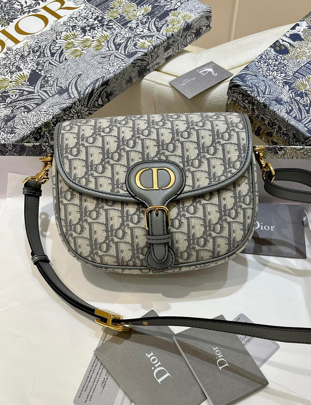 Side profile of classic sleek women's handbag – women's luxury handbag