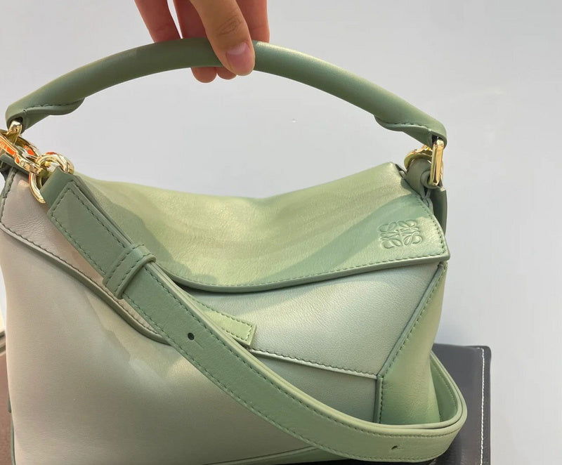 Ziva's Charm handbag – product shot (24cm*10.5cm*16cm)