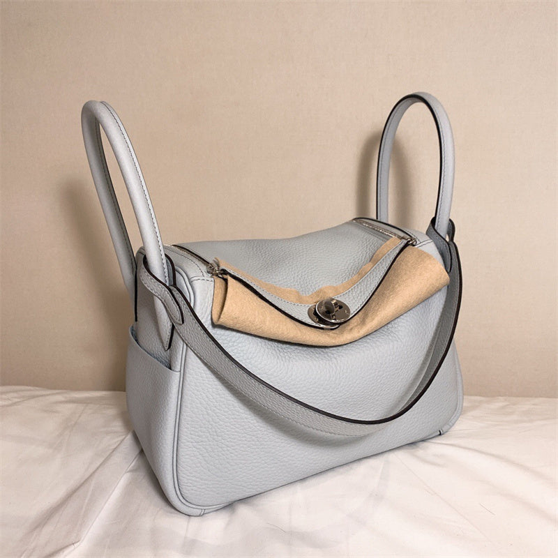  tote bag interior and compartment view 9