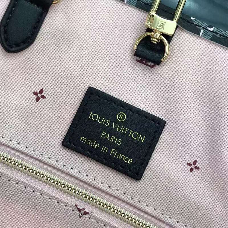 Side profile of modern statement women's handbag – women's luxury accessory
