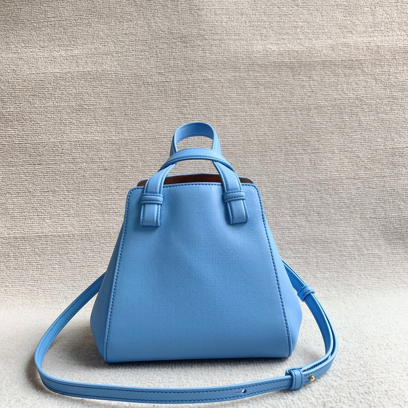 Ziva's Charm handbag – close-up view (20cm*20cm*18cm)