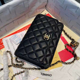 Zivas Charm Refined Structure Luxury Handbag (Statement-Ready Design) – Detail View