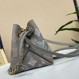  everyday bag interior and compartment view