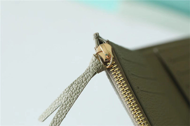  tote bag interior and compartment view 9
