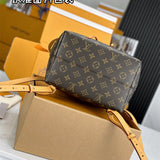  modern tote bag detail view showing craftsmanship 8