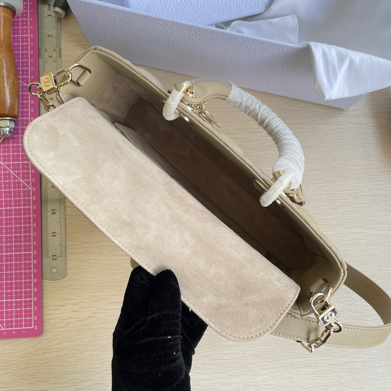 Front view of chic modern women's handbag – women's statement bag
