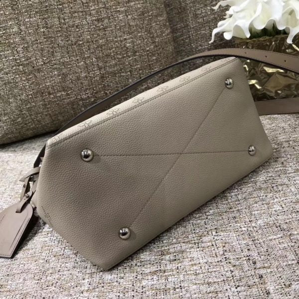 Interior view of statement premium women's handbag – women's luxury accessory