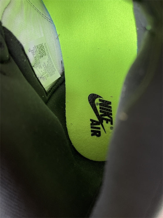 Nike Men's & Women's Designer Low-Top Shoes — Style 221 angle view