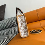Ziva's Charm handbag – close-up view (18cm*13cm*6.5cm)