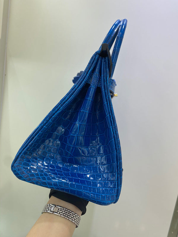 Effortless bag shown from front angle